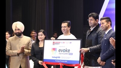 Dignitaries during the National Youth Summit at Chandigarh University. (HT Photo)