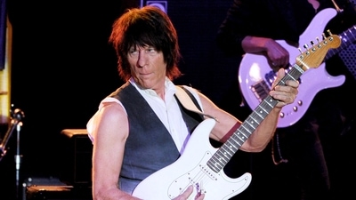 This file photo taken on October 20, 2013 shows British guitarist Jeff Beck performing in Los Angeles. (AFP) This file photo taken on October 20, 2013 shows British guitarist Jeff Beck performing in Los Angeles. (AFP)