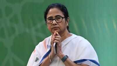 Kolkata, India - Dec. 21, 2022: Chief minister of West Bengal Mamata Banerjee during inauguration of the Kolkata Christmas Festival 2022 at Allen Park on Park Street in Kolkata, India, on Wednesday, December 21, 2022. (Photo by Samir Jana/ Hindustan Times) (Hindustan Times) Kolkata, India - Dec. 21, 2022: Chief minister of West Bengal Mamata Banerjee during inauguration of the Kolkata Christmas Festival 2022 at Allen Park on Park Street in Kolkata, India, on Wednesday, December 21, 2022. (Photo by Samir Jana/ Hindustan Times) (Hindustan Times)
