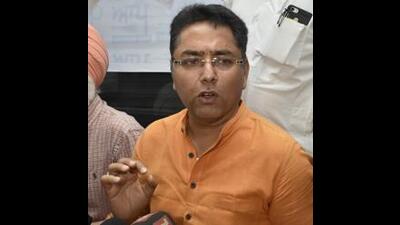 Minister Aman Arora directed officials to improve road infrastructure and to focus on the beautification of Mohali.
