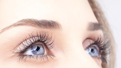 Improves eye sight: Our feet hold four essential points that are related to our eyes. Massaging the feet regularly helps to improve your eyesight, vision and soothes our eyes. (Shutterstock)