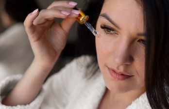 Facial oils: Tips for incorporating them into your daily skincare routine (freepik) Facial oils: Tips for incorporating them into your daily skincare routine (freepik)