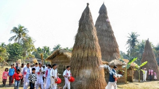 The main day starts with an early bath and lighting a 'Meji' for the ceremonial conclusion and prayer to the God of Fire. (PTI)