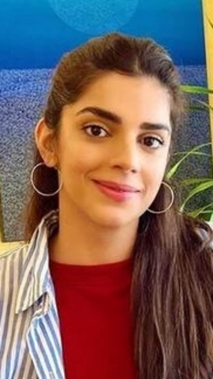 Sanam Saeed says India has not had enough exposure to Pakistani art and culture.