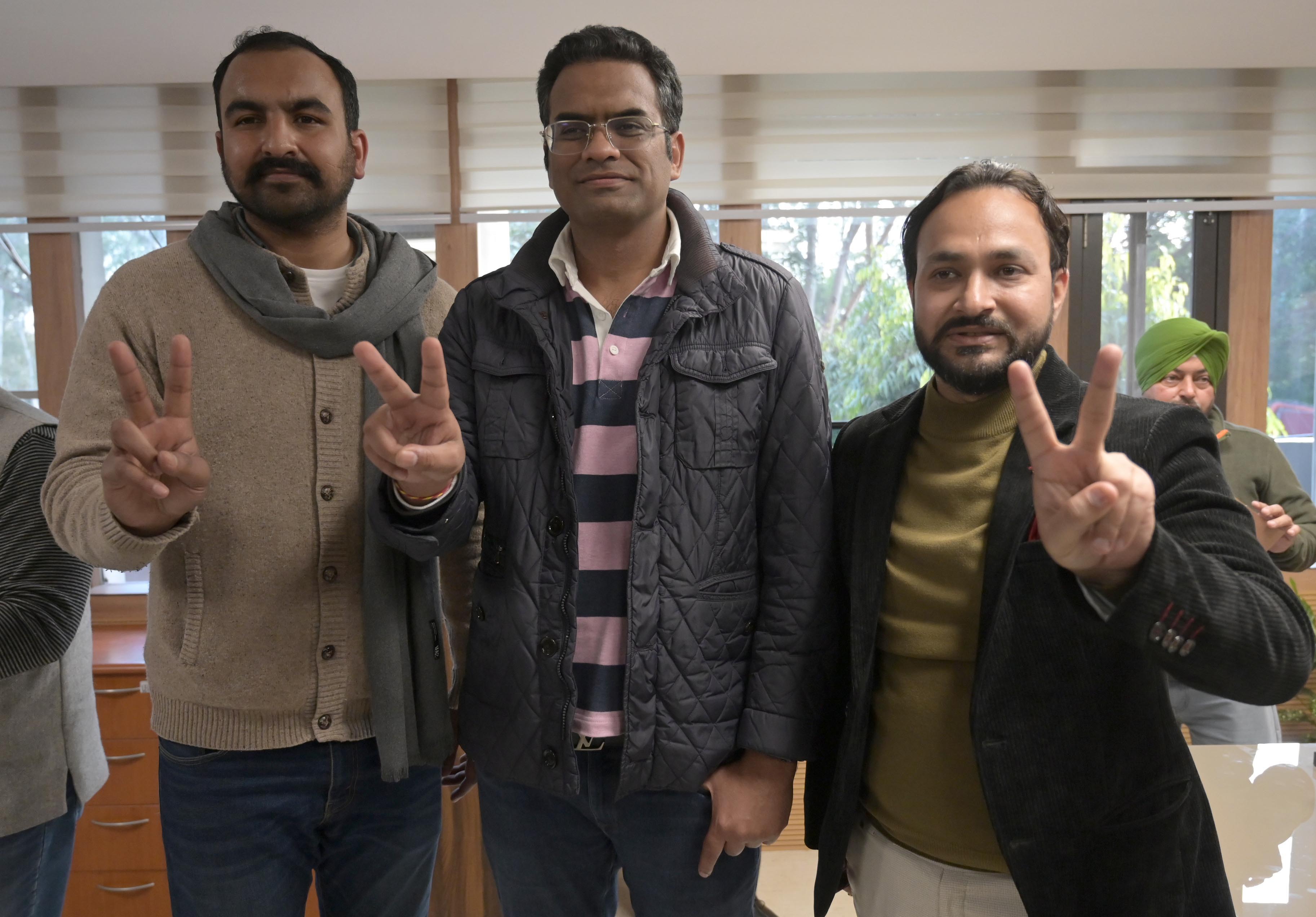 BJP candidates Anup Gupta (mayor, centre), Kanwar Rana (senior deputy mayor, left) and Harjeet Singh (deputy mayor, right) after filing their nominations at the MC office in Sector 17, Chandigarh, on Thursday. (Ravi Kumar/HT) BJP candidates Anup Gupta (mayor, centre), Kanwar Rana (senior deputy mayor, left) and Harjeet Singh (deputy mayor, right) after filing their nominations at the MC office in Sector 17, Chandigarh, on Thursday. (Ravi Kumar/HT)