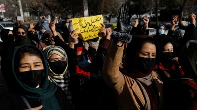 Afghan women chant slogans in protest against the closure of universities to women by the Taliban in Kabul, Afghanistan, December 22, 2022. (REUTERS)