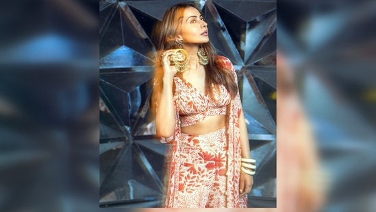 Rakul Preet kept it comfy yet stylish in this printed set which comes with a cropped blouse, sharara pants and a cape.&nbsp;(Instagram/@rakulpreet)