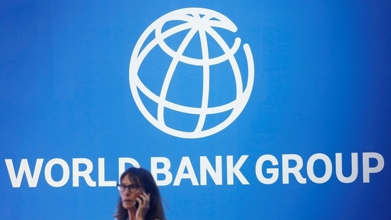  The latest World Bank report has a made a downward revision of 1.3 percentage points and 0.3 percentage points to its growth forecasts for 2023 and 2024 compared to June 2022. (REUTERS/Johannes P. Christo/File Photo)