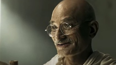 Actor Deepak Antani in a still from Rajkumar Santoshi's Gandhi Godse. Actor Deepak Antani in a still from Rajkumar Santoshi's Gandhi Godse.