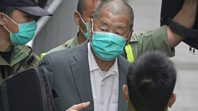 Jimmy Lai: Democracy advocate Jimmy Lai, center, leaves the Hong Kong's Court of Final Appeal. (AP)
