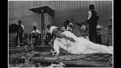 Kishore Kumar in performance in the 1970s (HT Photo) Kishore Kumar in performance in the 1970s (HT Photo)