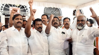 Ruling alliance lawmakers protest against Tamil Nadu governor RN Ravi's remarks. (ANI) Ruling alliance lawmakers protest against Tamil Nadu governor RN Ravi's remarks. (ANI)