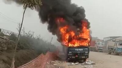 The farmers’ protest in Buxar turned violent after a video clip of a midnight police raid, where cops were seen assaulting farmers, went viral on social media. (Photo by Santosh Kumar/ Hindustan Times)