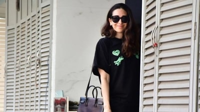 Karisma Kapoor was seen at a clinic on Saturday. She has returned from her New Year vacation and was recently seen at a party in Mumbai as well. (Varinder Chawla) Karisma Kapoor was seen at a clinic on Saturday. She has returned from her New Year vacation and was recently seen at a party in Mumbai as well. (Varinder Chawla)
