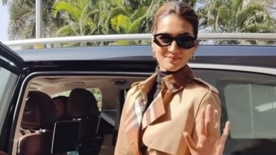 Kriti Sanon, who had accompanied Kartik Aaryan to Chandigarh for the promotions of their upcoming film Shehzada, returned to Mumbai on Saturday. (Varinder Chawla) Kriti Sanon, who had accompanied Kartik Aaryan to Chandigarh for the promotions of their upcoming film Shehzada, returned to Mumbai on Saturday. (Varinder Chawla)