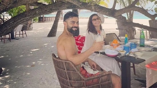 Anushka Sharma, Virat Kohli are all smiles as they pose during