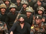 Sunny Deol shared a picture with Indian Army personnel on Army Day. Sunny Deol shared a picture with Indian Army personnel on Army Day.