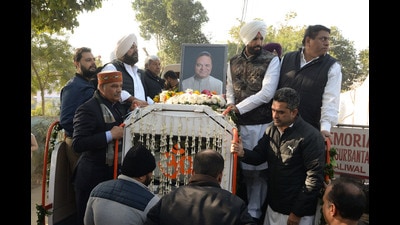 Jalandhar: Punjab Congress President Amarinder Singh Raja Warring during funeral of party leader Santokh Singh Chaudhary, in Jalandhar on Sunday. Chaudhary died on Saturday morning after suffering a cardiac arrest during the party's Bharat Jodo Yatra. (PTI) Jalandhar: Punjab Congress President Amarinder Singh Raja Warring during funeral of party leader Santokh Singh Chaudhary, in Jalandhar on Sunday. Chaudhary died on Saturday morning after suffering a cardiac arrest during the party's Bharat Jodo Yatra. (PTI)