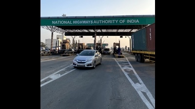 The protests ended on Sunday, after which the toll companies started charging tax from the commuters. The sit-ins were also lifted from the DC offices (HT photo)