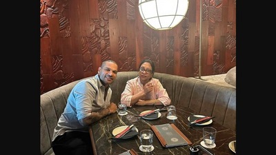 The image shows Shikhar Dhawan with his mom. (Instagram/@shikhardofficial)