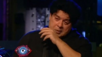 Sajid Khan seen crying in the Bigg Boss 16 promo. Sajid Khan seen crying in the Bigg Boss 16 promo.