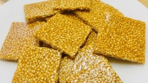 Til or gud ki chikki (pinterest) Til or gud ki chikki (pinterest)