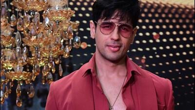 Actor Sidharth Malhotra takes some fan questions in a rapid fire round with HT City. (AFP) Actor Sidharth Malhotra takes some fan questions in a rapid fire round with HT City. (AFP)
