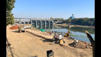 The civic body has been unable to meet its target and has completed only 100 metres out of the proposed 300 metres. (KALPESH NUKTE/ HT PHOTO) The civic body has been unable to meet its target and has completed only 100 metres out of the proposed 300 metres. (KALPESH NUKTE/ HT PHOTO)