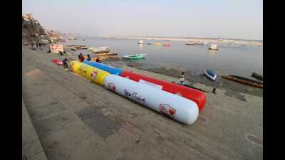 U.P. tourism department carried out a trial run of the boat race and hot air balloon fest starting from Tuesday. (Rajesh Kumar) U.P. tourism department carried out a trial run of the boat race and hot air balloon fest starting from Tuesday. (Rajesh Kumar)