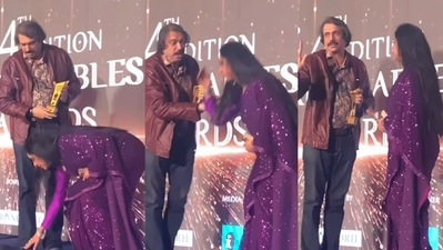 Rupali Ganguly with Chaitanya Padukone at Expandable Awards. (Viral Bhayani) (Viral bhayani) Rupali Ganguly with Chaitanya Padukone at Expandable Awards. (Viral Bhayani) (Viral bhayani)