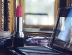 Get amazing discount on lipsticks, foundations and primers as part of Amazon sale. 