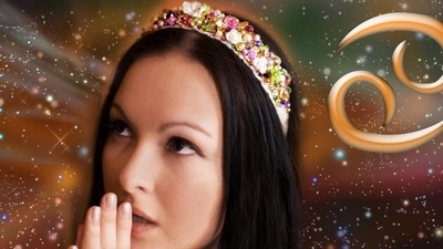 Cancer Daily Horoscope Today for January 18, 2023:  The financial and professional prospects of Cancer appear to be promising today.