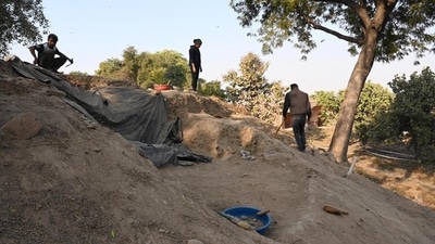 Excavation in progress at Purana Quila on Tuesday. (Vipin Kumar/HT Photo) Excavation in progress at Purana Quila on Tuesday. (Vipin Kumar/HT Photo)