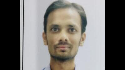 The victim identified as Anoop Singh of the aforesaid village suffered injuries on his face, abdomen and back. The victim is undergoing treatment at Post Graduate Institute of Medical Education and Research but is out of danger now, according to the police. (HT Photo)