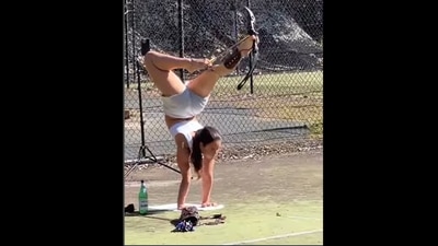 Australian woman Shannen Jones attempting the world record. (Instagram/@guinnessworldrecords) Australian woman Shannen Jones attempting the world record. (Instagram/@guinnessworldrecords)