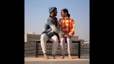 Duo dancing to Shauq from Netflix’s Qala. (Instagram/@sara_soni__) Duo dancing to Shauq from Netflix’s Qala. (Instagram/@sara_soni__)