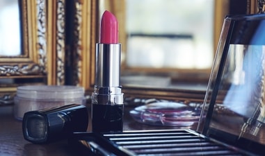 Get amazing discount on lipsticks, foundations and primers as part of Amazon sale. (Pexels) Get amazing discount on lipsticks, foundations and primers as part of Amazon sale. (Pexels)