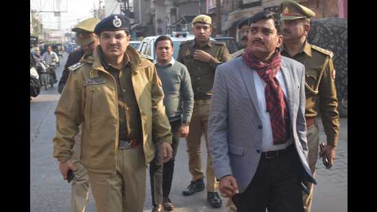 Aligarh DM and SSP reviewing the situation in Sarai Sultani area of Aligarh on Tuesday. (HT)