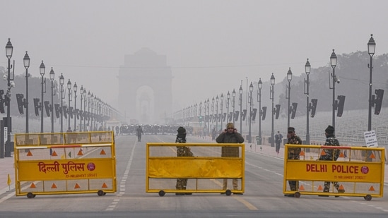 Delhi's minimum temperature fell to lowest to 1.4 degrees Celsius on Monday since 1.1 degrees Celsius on January 1, 2021. (PTI Photo/Shahbaz Khan)