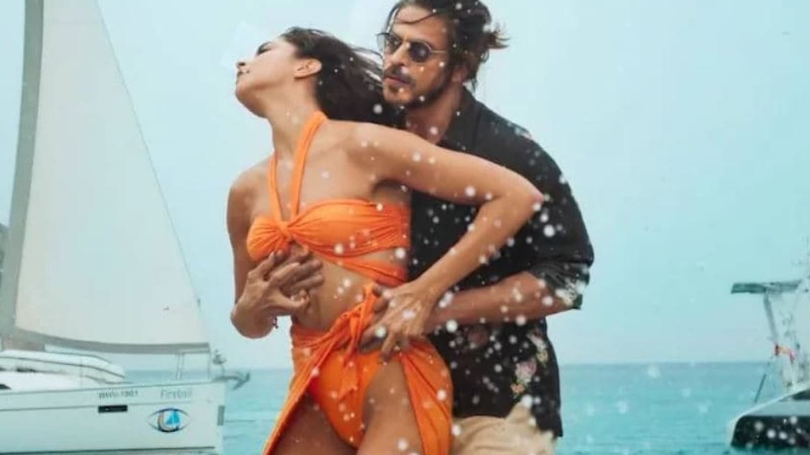 Shah Rukh Khan Lauds Deepika Padukone For Besharam Rang Despite Controversy You Need Someone