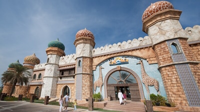 Emirates Park Zoo: One of the most exciting educational places in the UAE which is now home to various animal species, including an ever-growing list of attractions and fun activities such as animal feeding, animal shows, ziplining and climbing and car adventures. The zoo was built on the premise that every guest will be able to appreciate nature all over again, after encountering discoveries, unique experiences, andunforgettable memories, including interacting with its many farm and wild animals. Guests can also enjoy VIP experiences like breakfast with birds, breakfast with giraffes, lunch with a leopard, a crocodile experience and dinner with elephants. (Department of Culture and Tourism, Abu Dhabi) Emirates Park Zoo: One of the most exciting educational places in the UAE which is now home to various animal species, including an ever-growing list of attractions and fun activities such as animal feeding, animal shows, ziplining and climbing and car adventures. The zoo was built on the premise that every guest will be able to appreciate nature all over again, after encountering discoveries, unique experiences, andunforgettable memories, including interacting with its many farm and wild animals. Guests can also enjoy VIP experiences like breakfast with birds, breakfast with giraffes, lunch with a leopard, a crocodile experience and dinner with elephants. (Department of Culture and Tourism, Abu Dhabi)