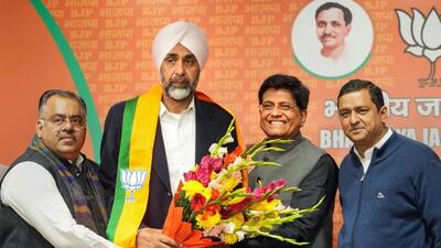 Former Congress leader Manpreet Singh Badal joining the BJP in the presence of Union minister Piyush Goyal at the party headquarters in New Delhi on Wednesday. (PTI Photo) Former Congress leader Manpreet Singh Badal joining the BJP in the presence of Union minister Piyush Goyal at the party headquarters in New Delhi on Wednesday. (PTI Photo)