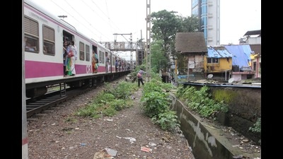 In the last few years, stone-pelting incidents have increased in the Pune railway division with a total 30 such instances reported in 2022 (HT FILE PHOTO) In the last few years, stone-pelting incidents have increased in the Pune railway division with a total 30 such instances reported in 2022 (HT FILE PHOTO)