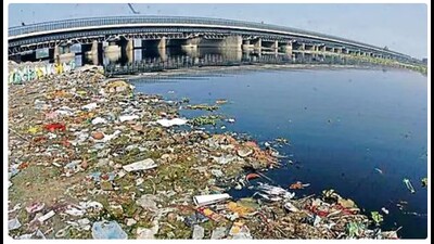 The municipal corporation (MC) is all set to tighten the noose around violators with illegal water-sewer connections in Ludhiana. (HT File)