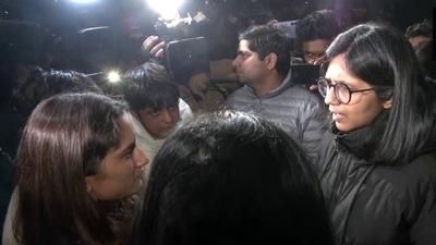 DCW chief Swati Maliwal at Jantar Mantar, Delhi (ANI) DCW chief Swati Maliwal at Jantar Mantar, Delhi (ANI)