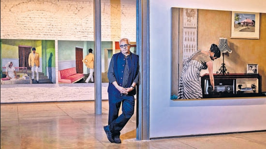 Artist Atul Dodiya poses in front of his paintings on display at Chemould Prescott road. He says the new show is a homage to the films of Guru Dutt, Satyajit Ray, Raj Kapoor, Hrishikesh Mukherjee, Yash Chopra and Jyoti Swaroop. (Satish Bate/HT PHOTO)