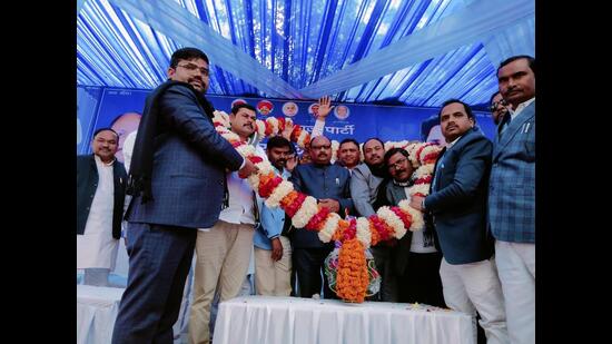 Vishwanath Pal was addressing party workers’ conference held near Maharaja Bijli Pasi Qila. (HT Photo)