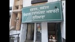 People visiting the Regional Transport Authority (RTA) office in Ludhiana were unable to get their work done and left disappointed on Thursday. (HT Photo) People visiting the Regional Transport Authority (RTA) office in Ludhiana were unable to get their work done and left disappointed on Thursday. (HT Photo)