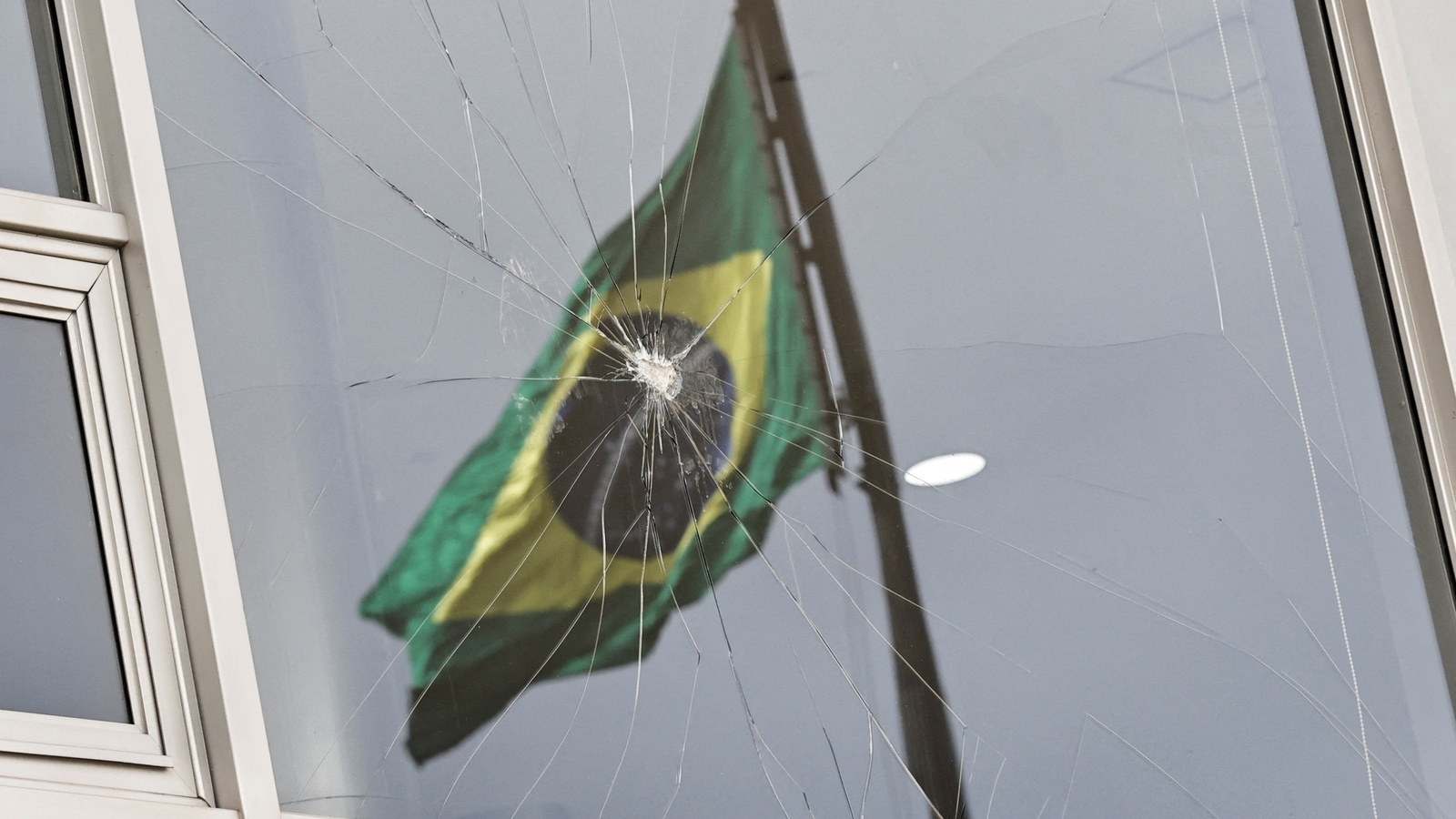Brazil's Lula says intelligence services failed ahead of Brasilia riots