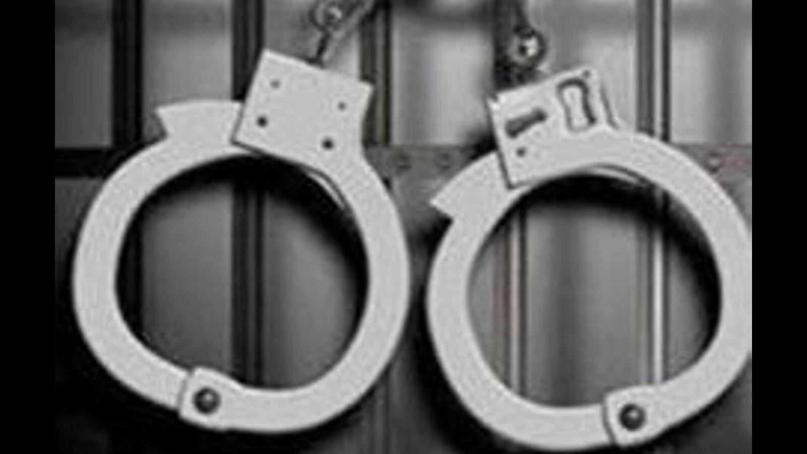 Ludhiana Shoe store employee among three held for theft Hindustan Times